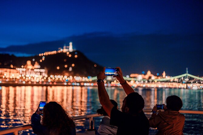 Budapest River Cruise with 1 Free Tokaj Frizzante and Audio Guide - A short cruise with a big city view