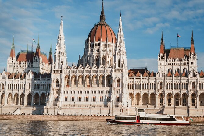 Budapest River Cruise with 1 Free Tokaj Frizzante and Audio Guide - Reading the riverfront from Március 15. tér