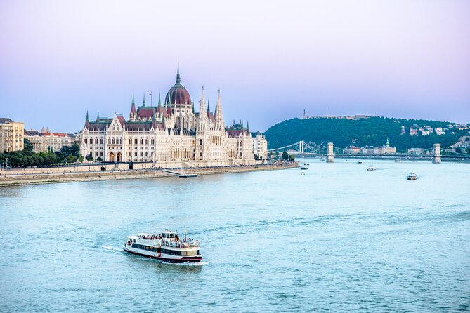 Budapest River Cruise with 1 Free Tokaj Frizzante and Audio Guide - The best time is after sunset