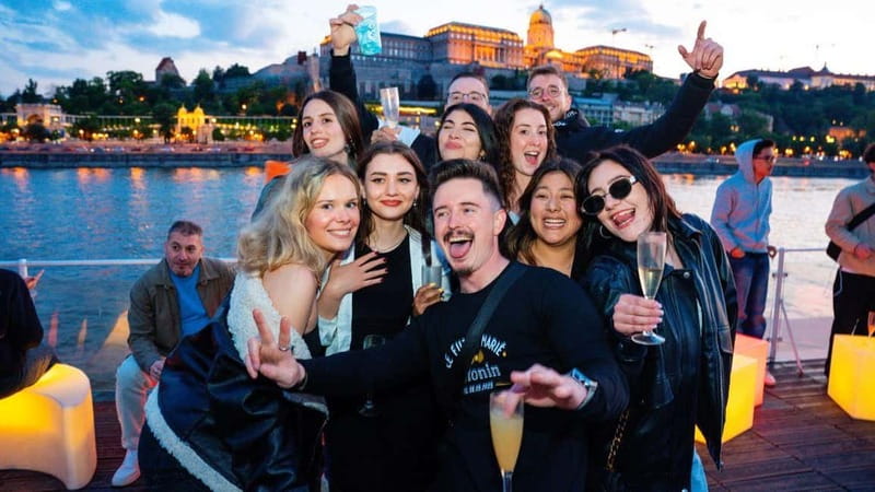 Budapest: Sip and Sail River Cruise with Unlimited Prosecco - The first drink and the onboard setup