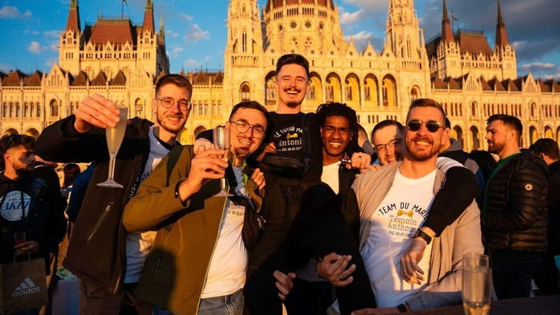 Budapest: Sip and Sail River Cruise with Unlimited Prosecco - Parliament at twilight, the cruise highlight