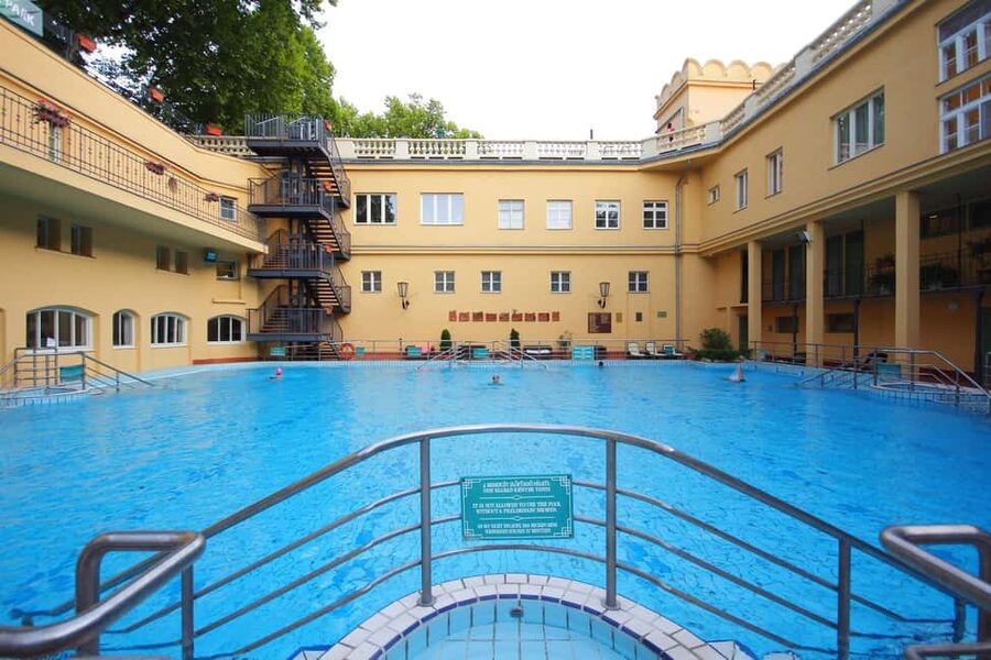 Budapest Super Saver: Spa, Basilica Tour, and Danube Cruise - Lukács Thermal Spa from 7:00 AM