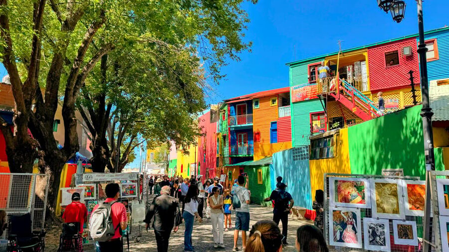Buenos Aires: City Tour with Scenic River Cruise - La Boca brings the color