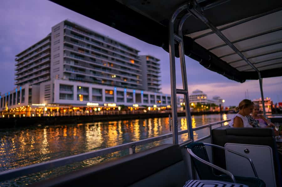 Cairns: Sunset River Cruise with Snack and Drinks - Meeting the boat at Marlin Marina