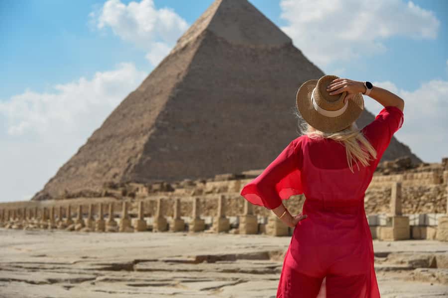 Cairo: 9-day Egypt Private Tour with Flights and Nile Cruise - Day One: Giza’s Pyramids and Cairo’s Ancient Treasures