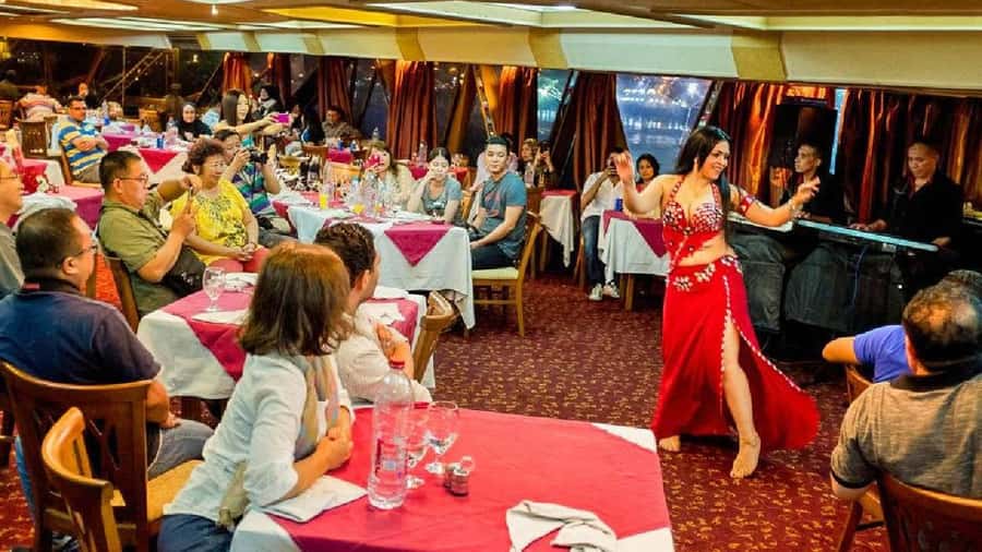 Cairo : Cairo Nile Dinner Cruise and Show - A two-hour Nile evening with dinner and music
