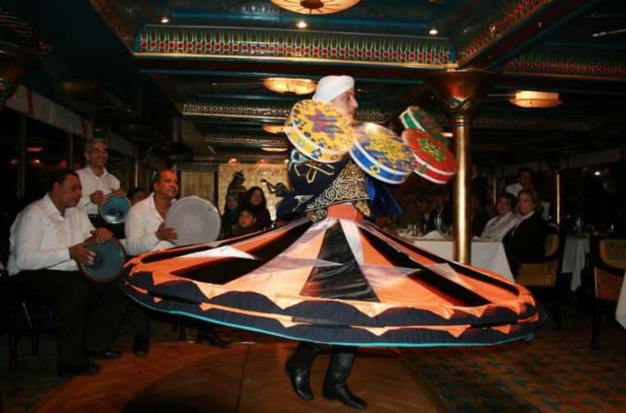 Cairo : Cairo Nile Dinner Cruise and Show - Seeing Cairo from the river after dark