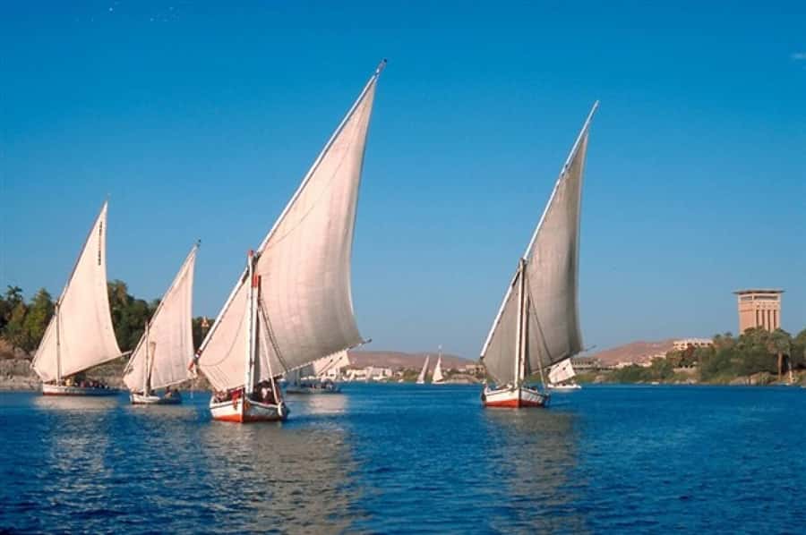 Cairo: Felucca Boat Cruise Along The River Nile - What the one-hour felucca ride feels like