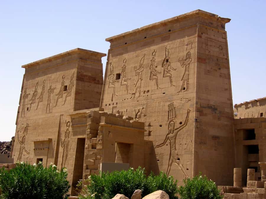 Cairo & Nile: 7-Day Hotel Stay & Cruise Package with Flights - Flying to Aswan and boarding the Nile ship