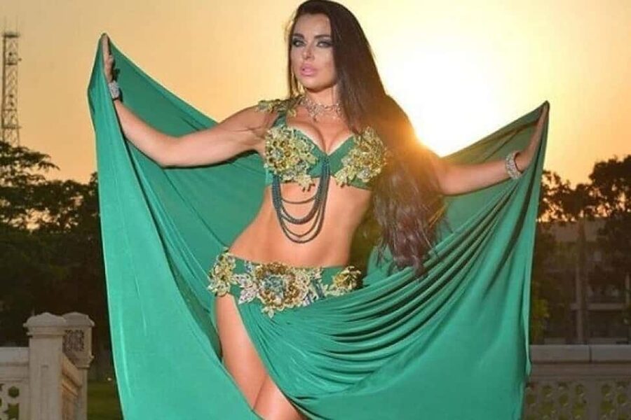 Cairo: Nile Dinner Cruise with Belly Dancer Show and Music - What the two-hour Nile evening actually feels like