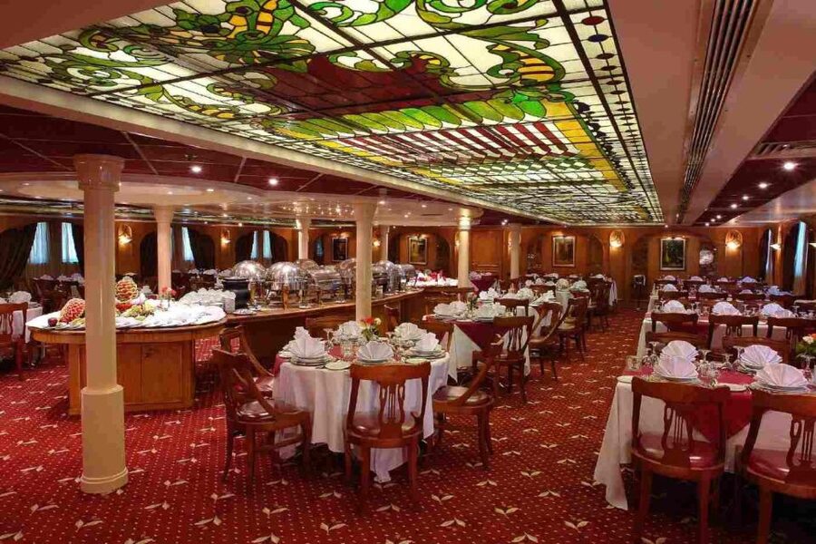 Cairo: Nile Dinner Cruise with Belly Dancer Show and Music - Belly dancing, live music, and the Tanoura show