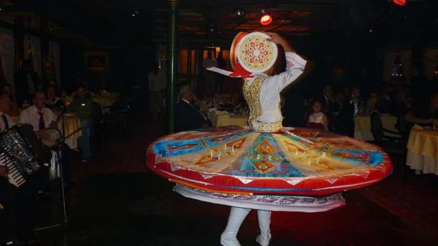 Cairo: Nile Maxim Luxurious Dinner Cruise with Dance Show - Belly Dancing, Tanoura, and Live Oriental Music