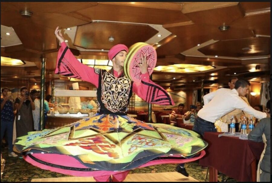 Cairo: Nile River Dinner Cruise with Belly Dance and Tanoura - Who will enjoy this evening most