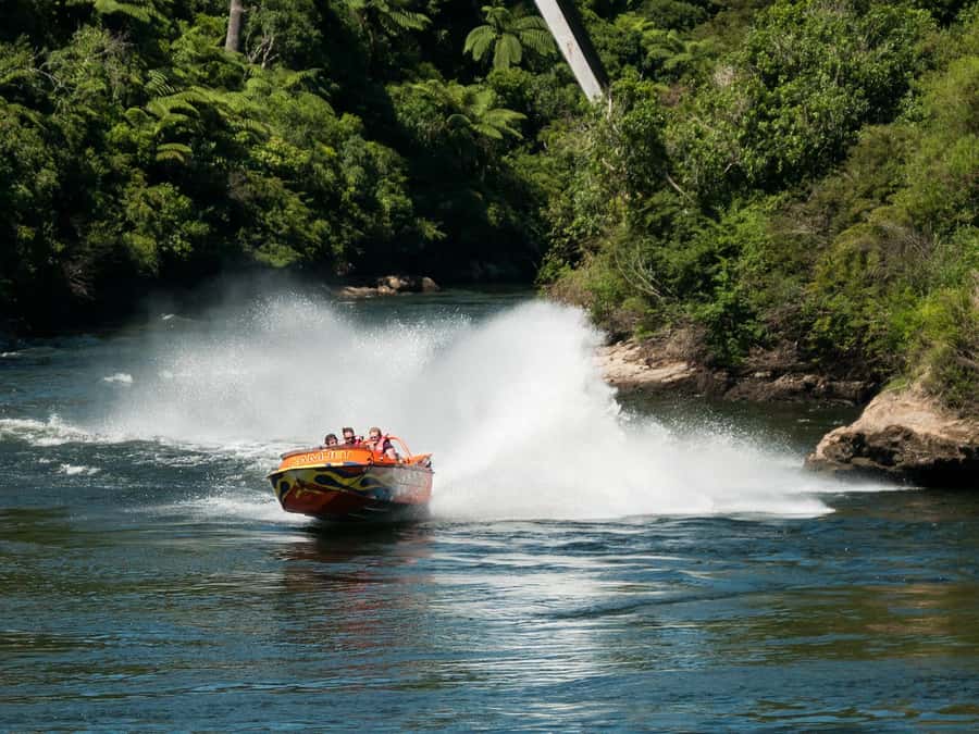 Cambridge: Waikato River 45-Minute Extreme Jet Boat Ride - Key points to know before you book