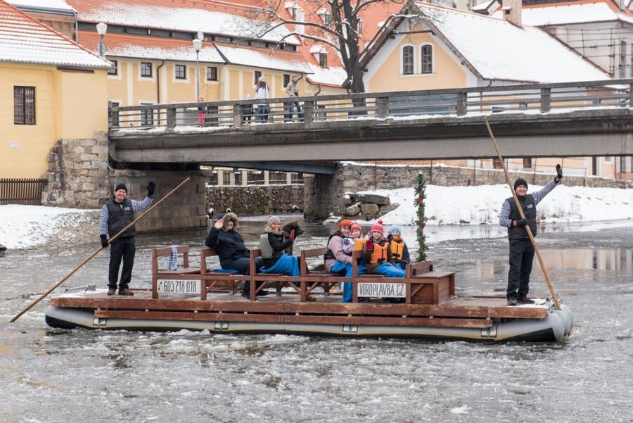 Český Krumlov: Advent Wooden Raft River Cruise - Who Will Enjoy This Cruise Most?