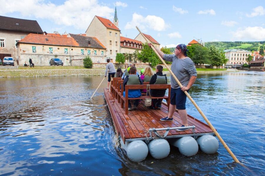 Český Krumlov: Wooden Raft River Cruise - Small rapids, weirs, and the Krumlovské Benátky stop