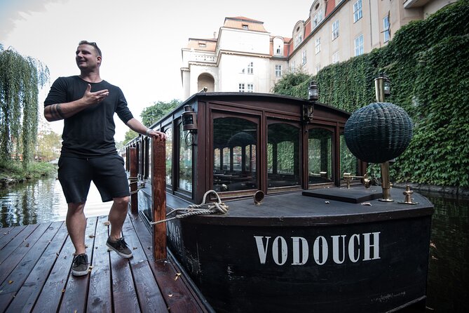 Charles Bridge: River Boat Cruise & Guided Tour ️with PragueWay - Meeting in Lesser Town at 1:30 pm