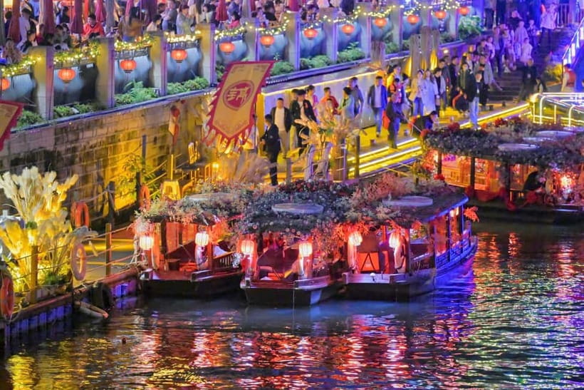 Chengdu: JinJiang River Night Cruise Tickets - Passing below Anshun Covered Bridge