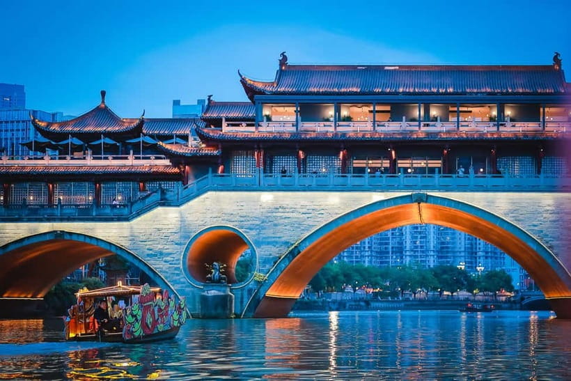 Chengdu: JinJiang River Night Cruise Tickets - Who will enjoy this JinJiang River cruise?