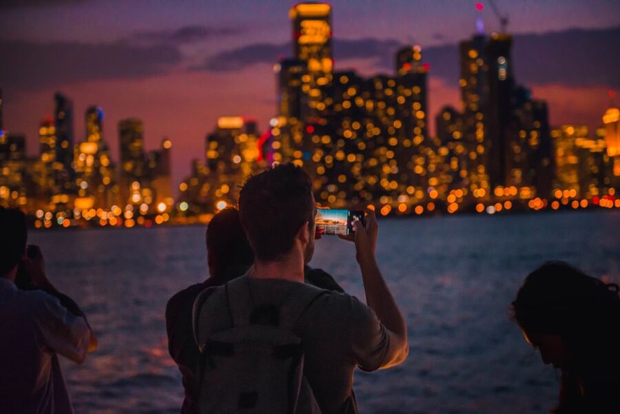 Chicago by Night River and Lake Cruise - Why this Chicago night cruise is worth your evening