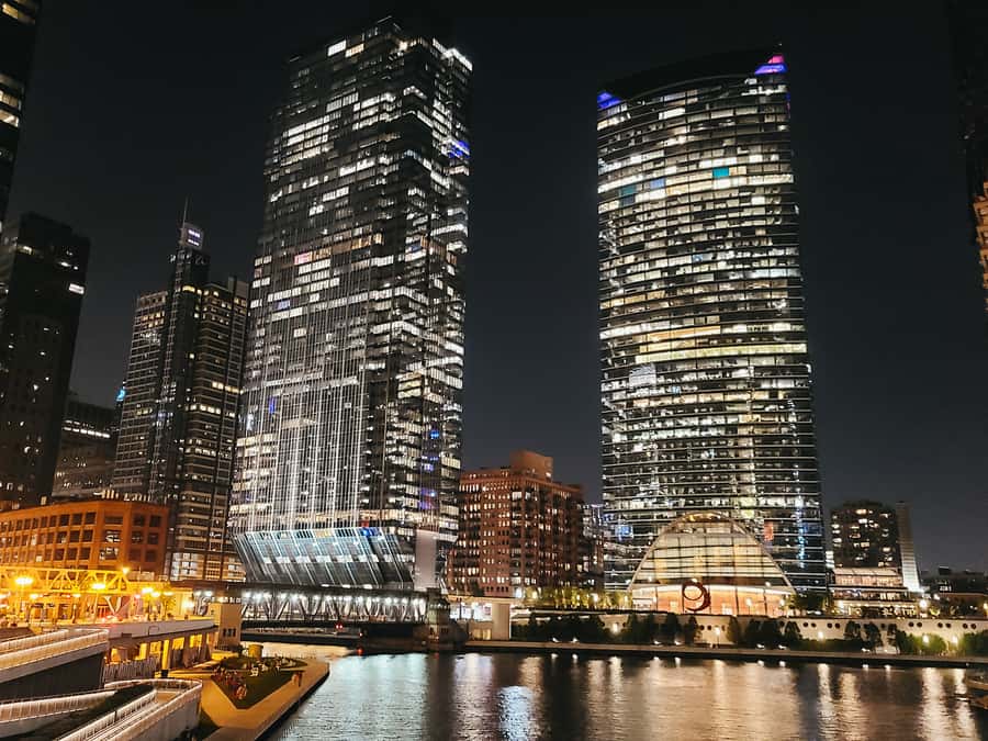 Chicago: Fireworks Cruise with Lake or River Viewing Options - Who will enjoy this most?