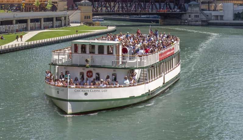 Chicago: First Lady River Cruise & Architecture Center Combo - The 90-minute route and its changing views