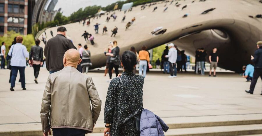 Chicago: Guided Tour with Architecture River Cruise - Cloud Gate, the Bean, is the photo stop with a story