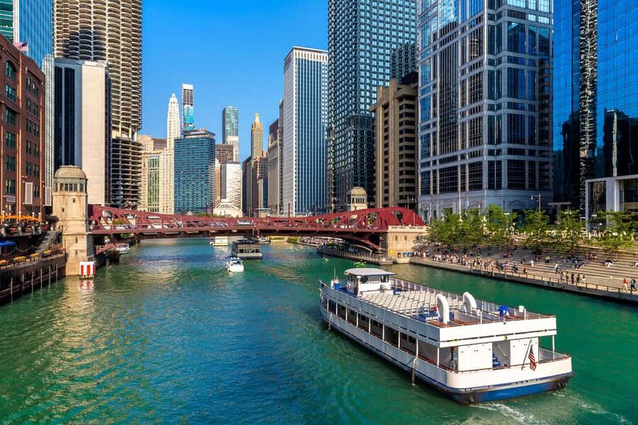 Chicago: Guided Tour with Architecture River Cruise - Adler Planetarium Pier gives you the skyline first