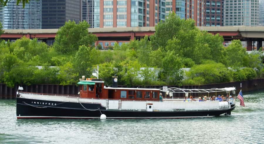 Chicago: Historic Architecture Chicago River Small Boat Tour - What the guide adds to the views