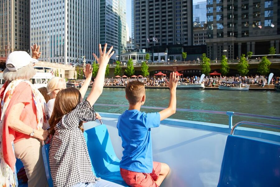 Chicago: Narrated Sightseeing River and Lake Cruise - The Chicago River: skyscrapers at arm’s length