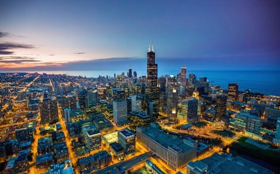 Chicago Night Driving Tour with Skydeck and River Cruise - The guide can make or break the evening
