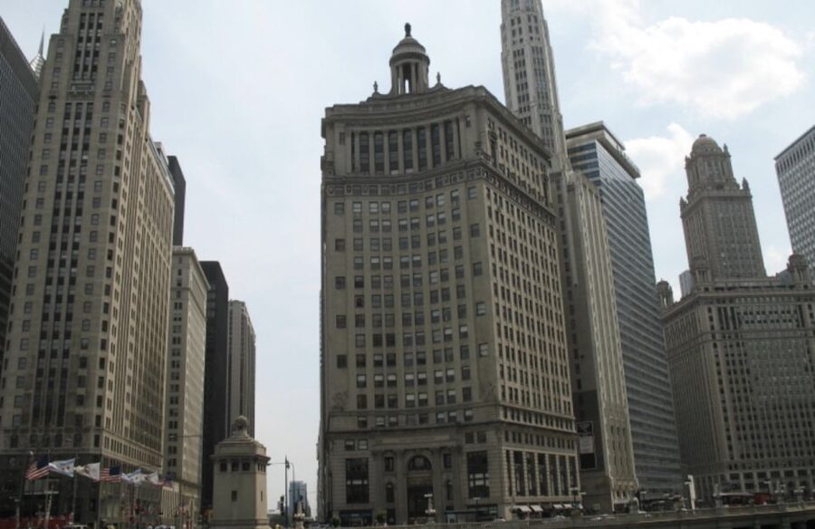 Chicago River: 1.5-Hour Guided Architecture Riverboat Tour - Why the Chicago River is the right place for this tour