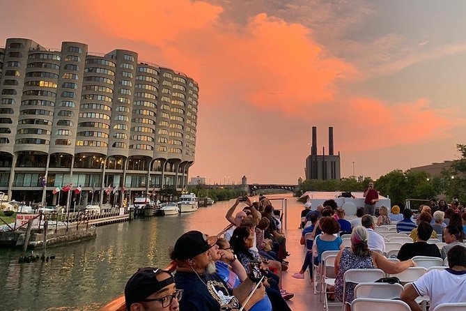 Chicago River 90-Minute Architecture Boat Tour - From the Wrigley Building to Chicago’s best-known towers