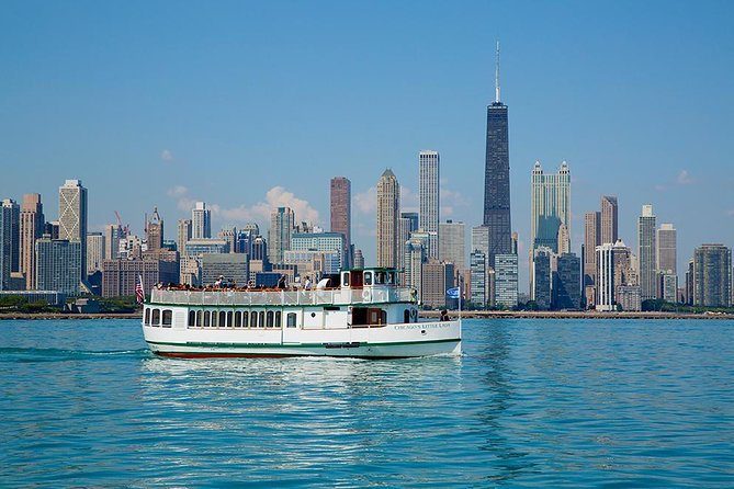 Chicago Sightseeing River and Lake Cruise - Why seeing Chicago from the water works