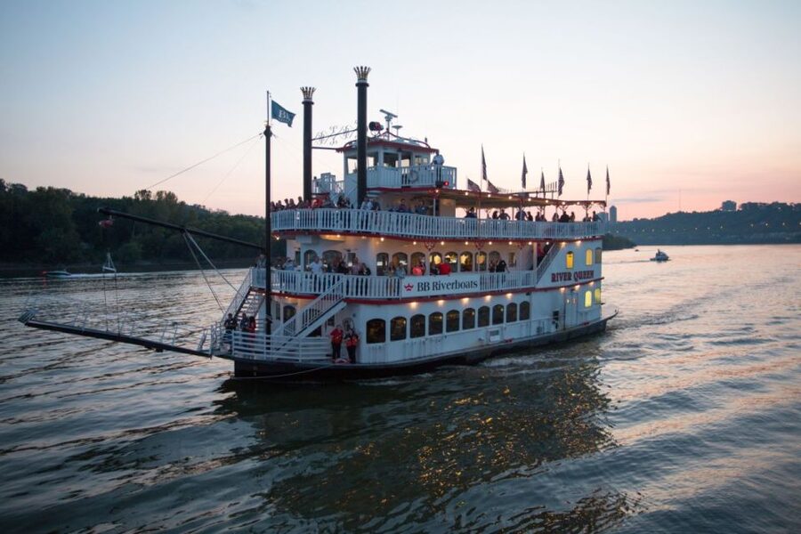 Cincinnati: Ohio River Cruise with Buffet Dinner - Five useful things to know before boarding