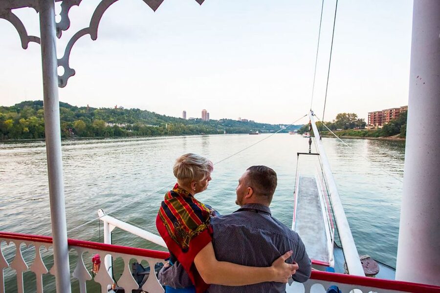 Cincinnati: Riverboat Cruise with Lunch and Entertainment - FAQ