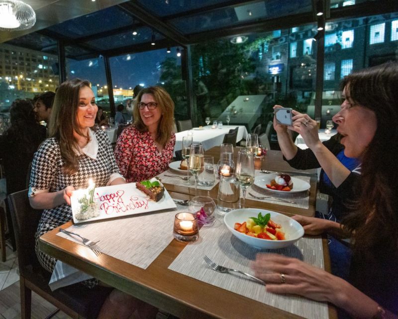 City Cruises Chicago: Brunch, Lunch, or Dinner River Cruise - Reading the route from DuSable Bridge to Goose Island