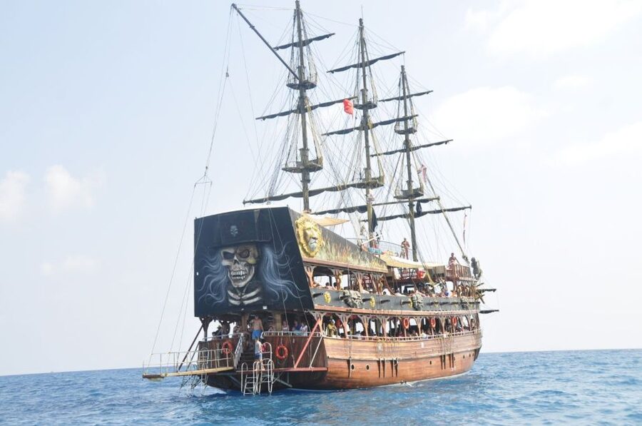 City of Side: Manavgat River Boat Lunch Cruise & Bazaar Tour - Who will enjoy this day most