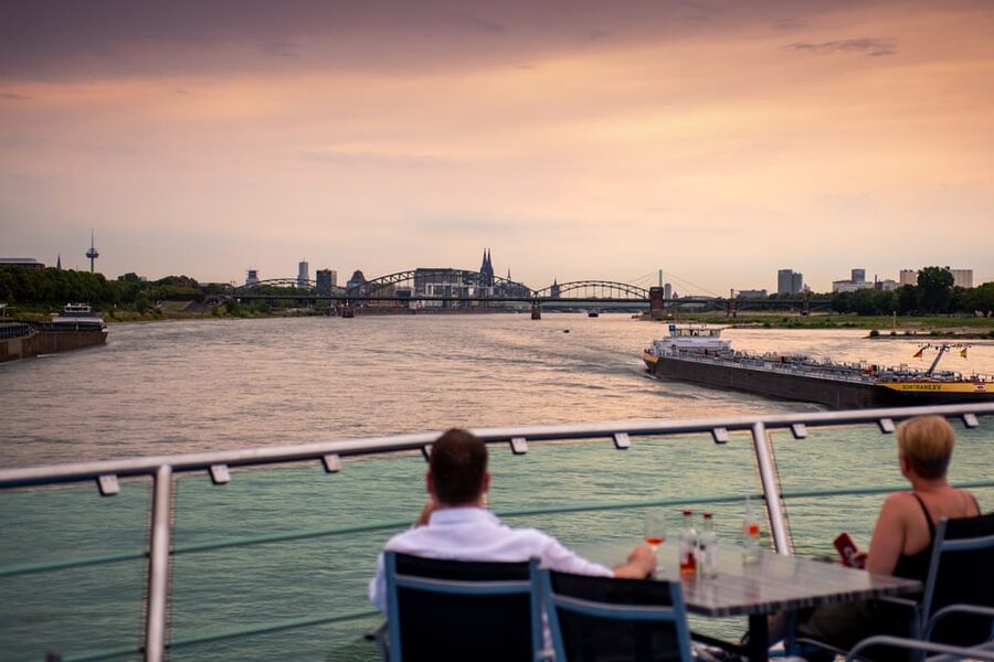Cologne: 2-Hour Evening Cruise on the Rhine River - Why an evening cruise suits Cologne