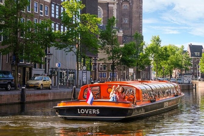 Combo Ticket: Xtracold Icebar Amsterdam and 1-Hour Canal Cruise - Two Amsterdam attractions with very different personalities