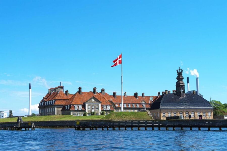 Copenhagen: Canal Boat Cruise & Old Town/Nyhavn Walking Tour - Who will enjoy this Copenhagen tour most?