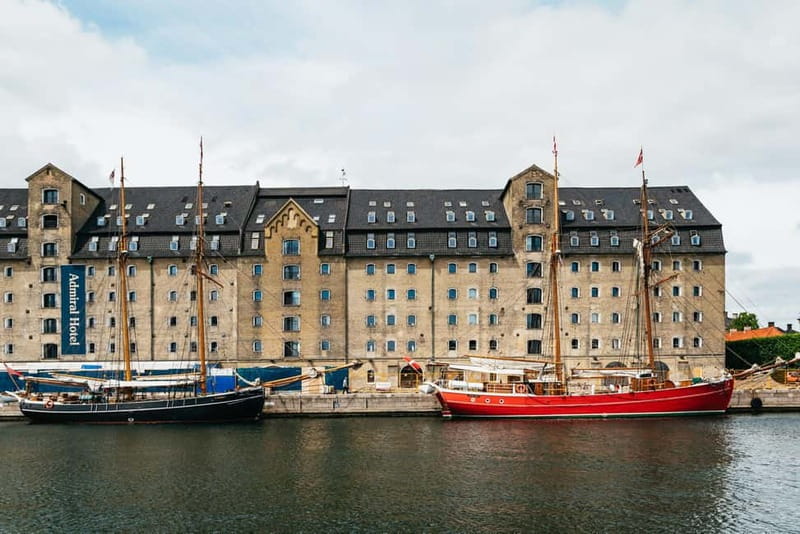 Copenhagen: Old Canals and Hidden Gems Social Boat Tour - Who will enjoy this tour most?