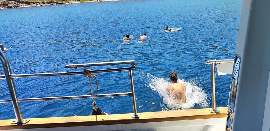 Corinth Canal Cruise: Ancient Ports, Crystal Waters &History - Practical packing and timing advice