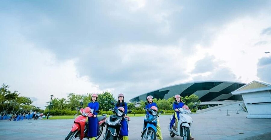 Da Nang By Night & Han River Dragon Cruise with a local food - Why the scooter format works after dark
