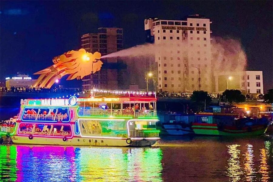 Da Nang: Han River Local Cruise by Night - Who should book this Da Nang night cruise?