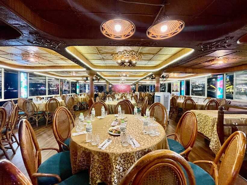 Da Nang: Han River Night Cruise with Sunrise Cocktail - Finding the best seat and managing the music