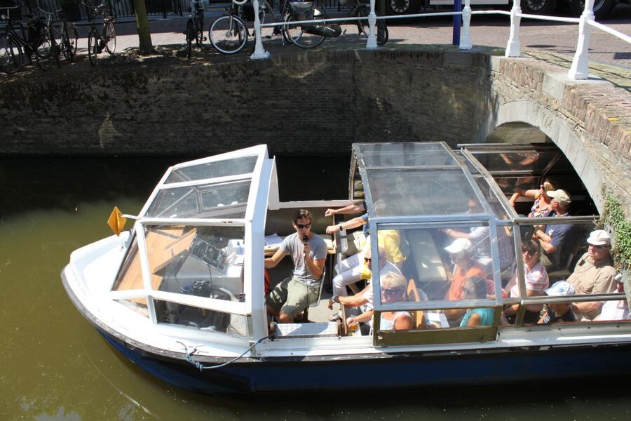 Delft: Canal Cruise with Guided Commentary - Through Delft’s narrow bridges and old canals