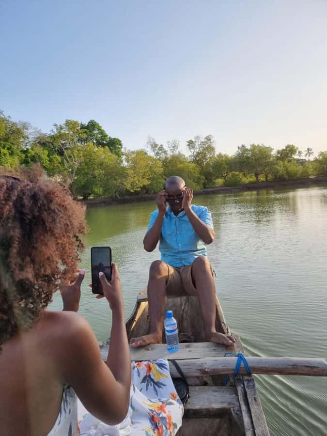 Diani Beach: Kongo River Estuary Sundowner Boat Tour - A guided canoe through mangroves and bird country