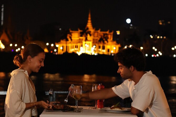Dinner 4-course Mekong River cruise with Kanika Boat - What the Kanika Boat evening is really about
