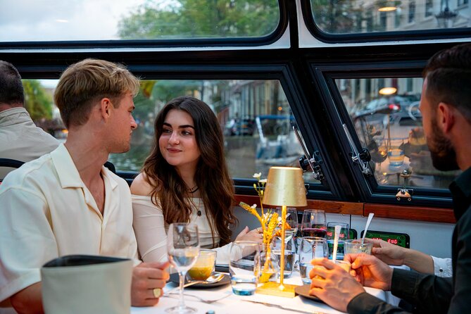 Dinner Canal Cruise Amsterdam: 4-Courses Including Drinks - Drinks, service, and the shared-table question